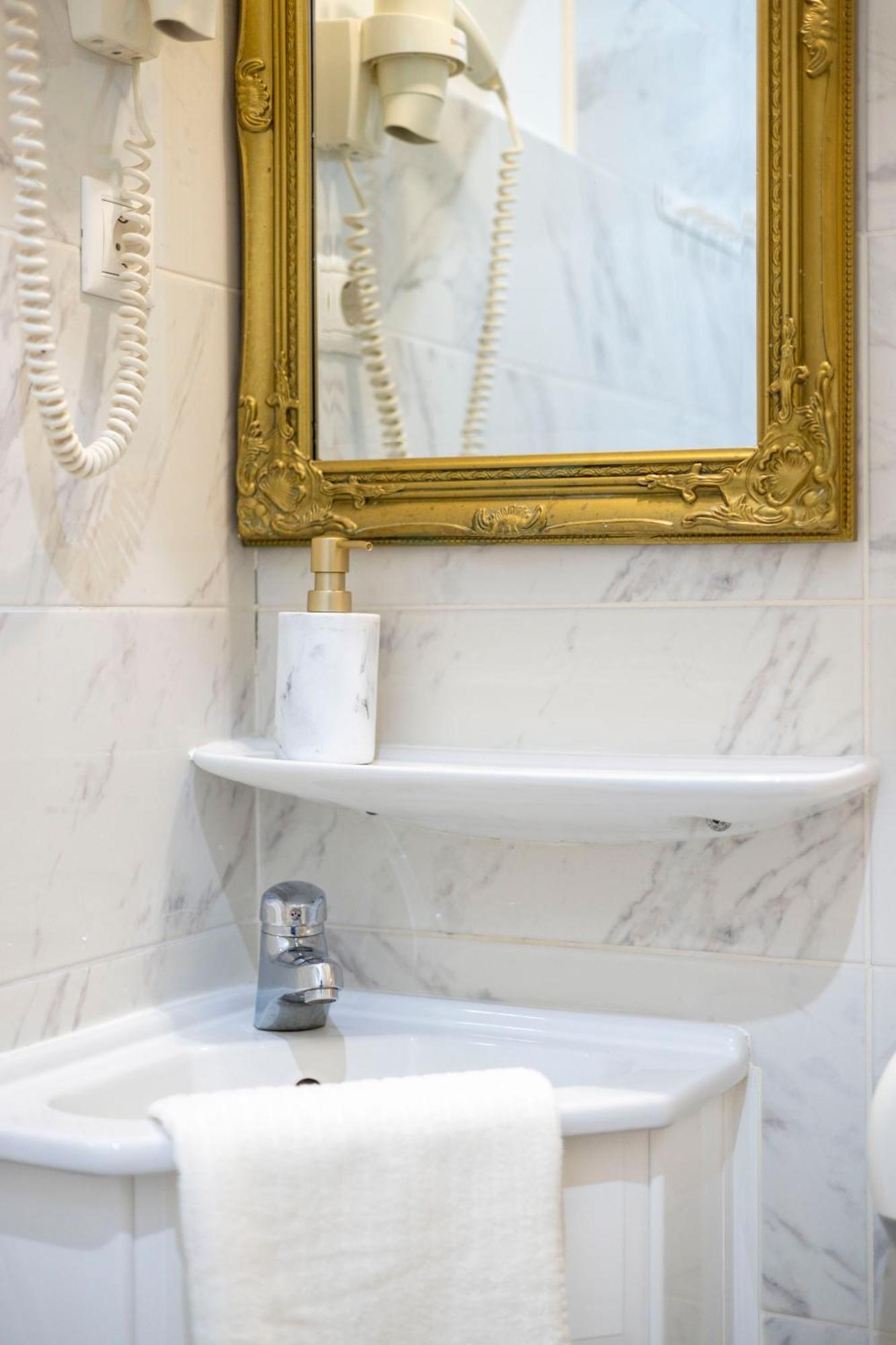Exclusive Private Residence In The Center Of Bp W 4Bedrms, 4 Bathrms Budapest Eksteriør billede