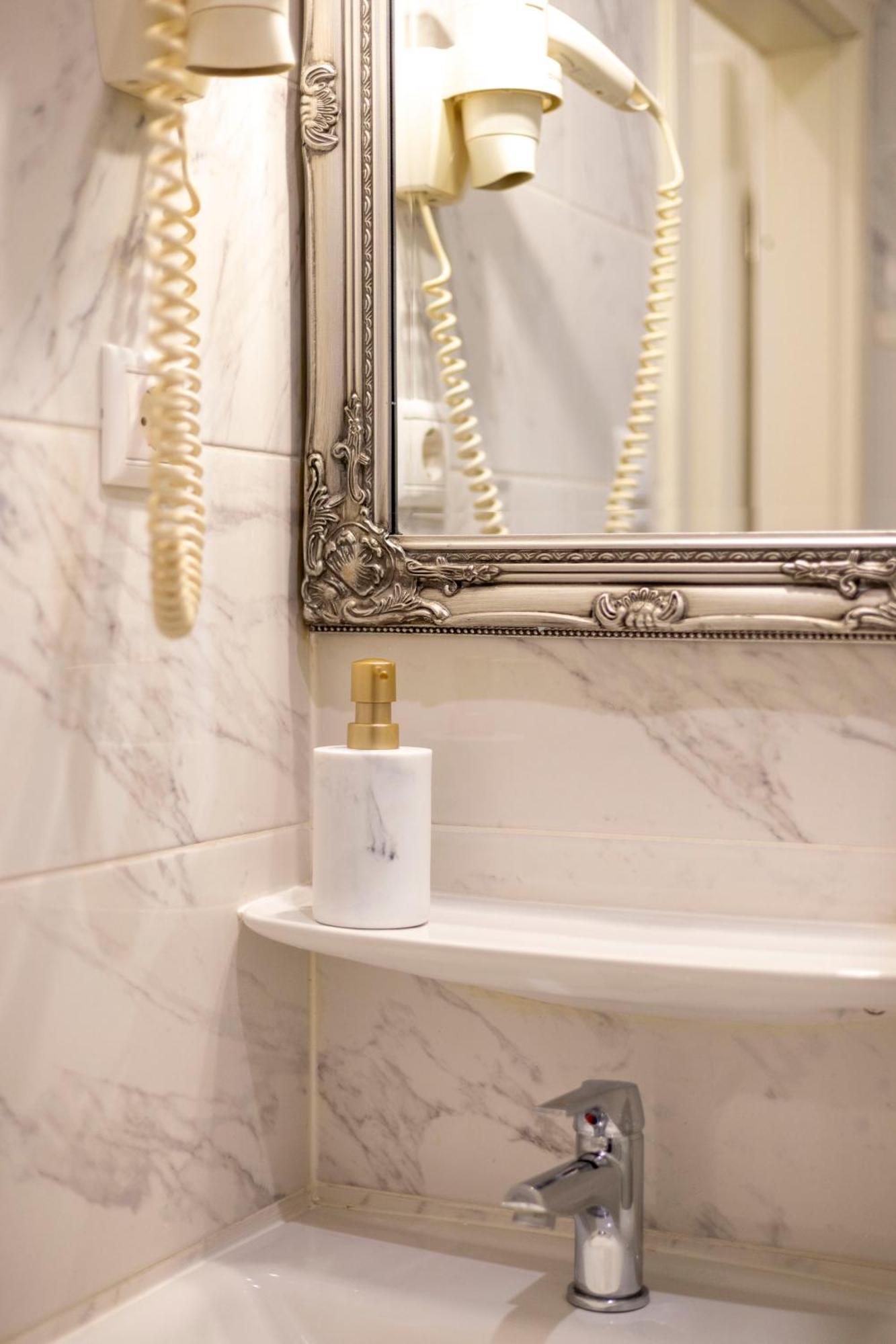 Exclusive Private Residence In The Center Of Bp W 4Bedrms, 4 Bathrms Budapest Eksteriør billede
